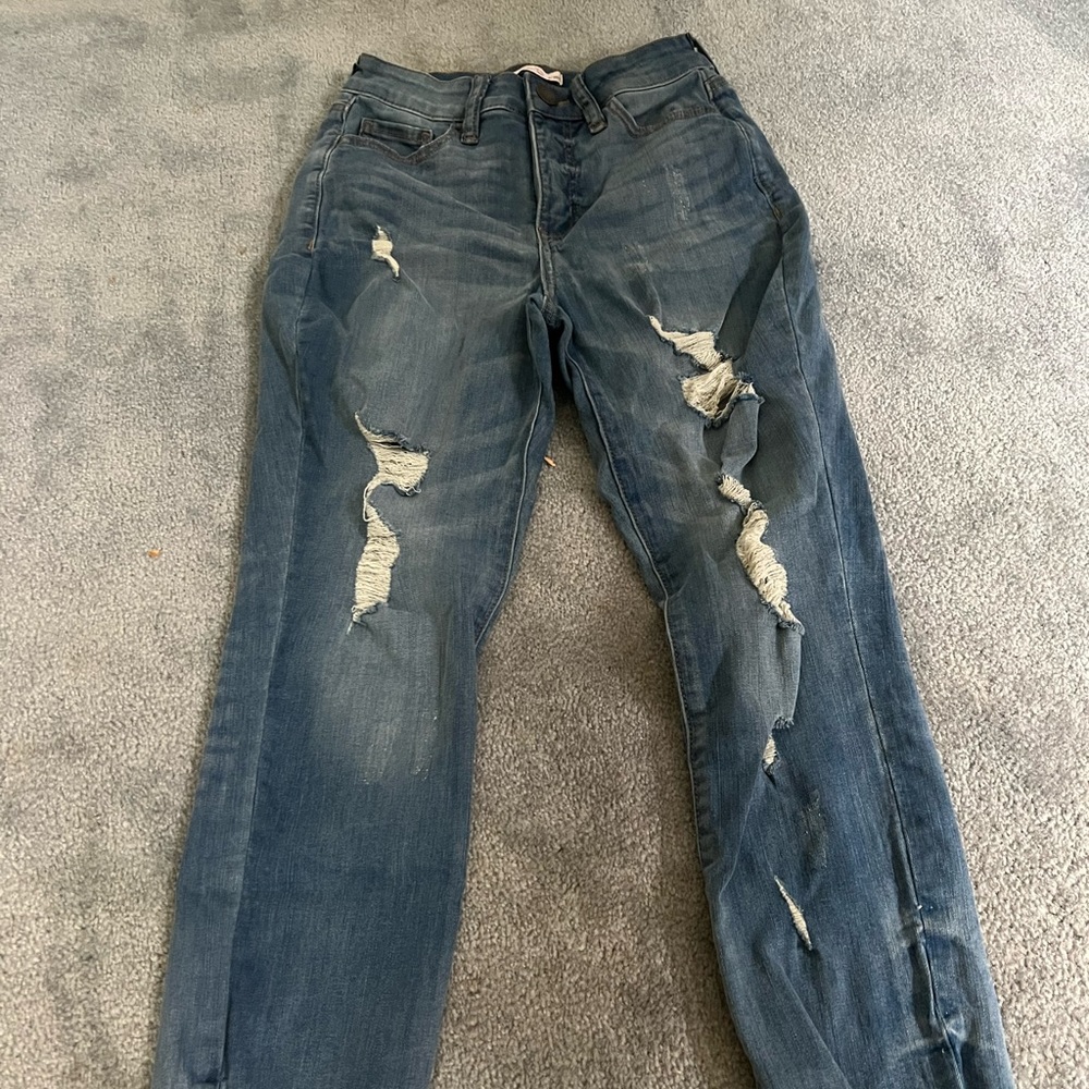High Rise Curvy Crop Ripped Jeans